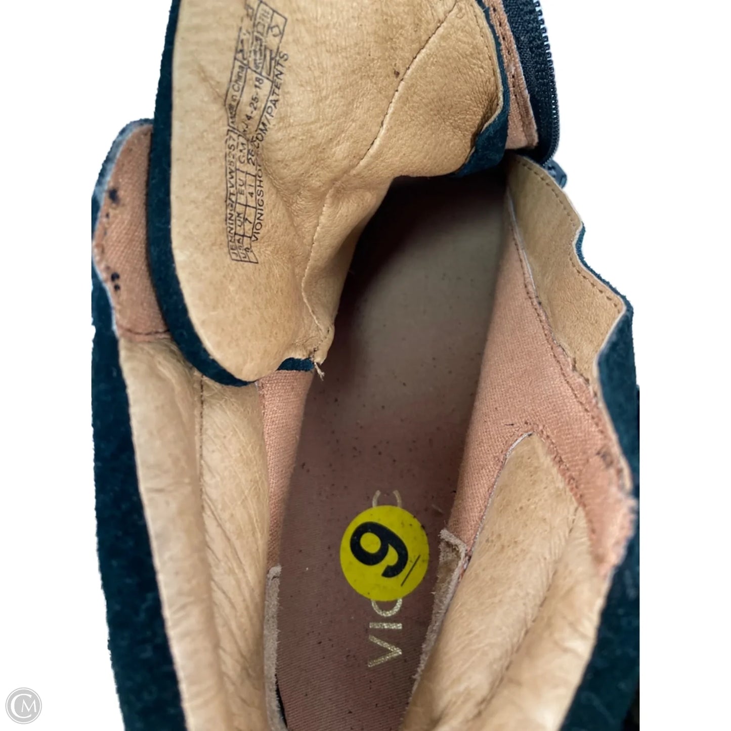 Shoes Sneakers By Vionic In Black, Size: 9