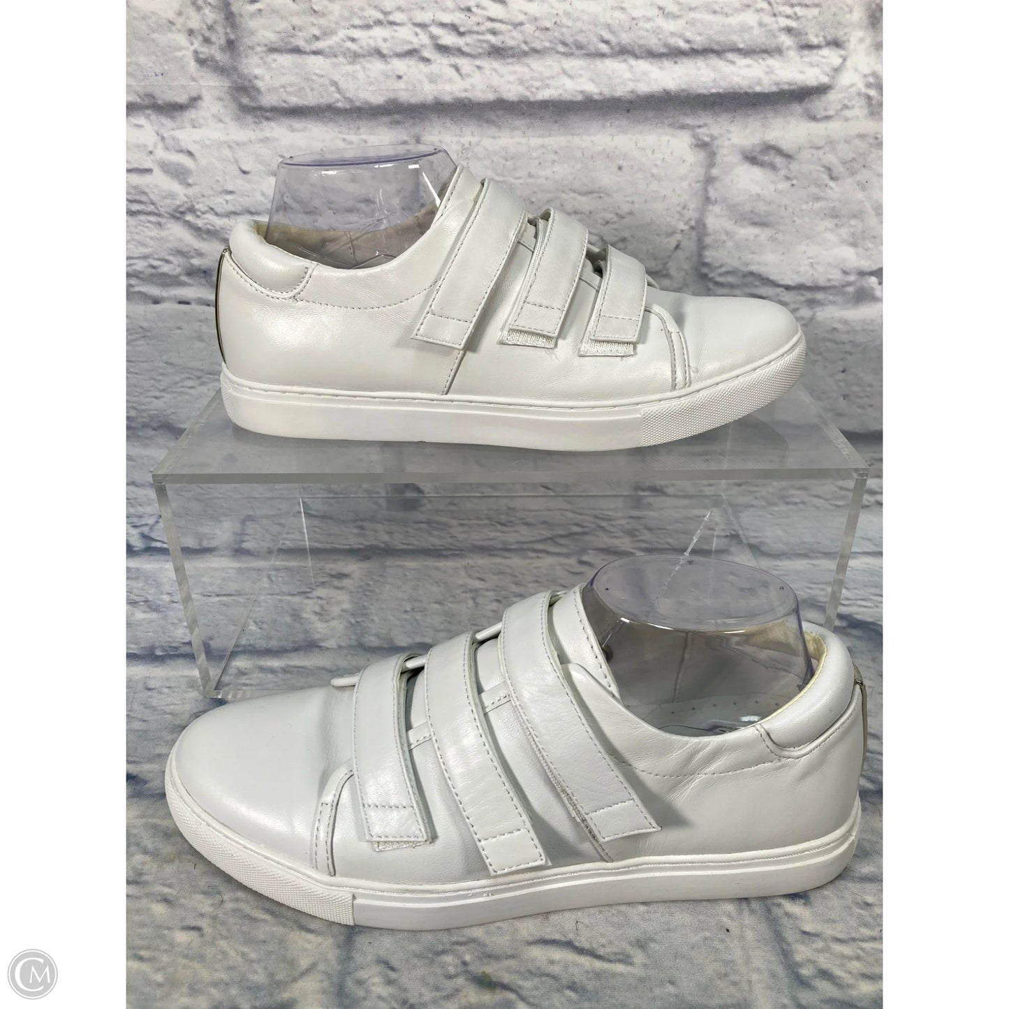 Shoes Sneakers By Kenneth Cole In White, Size: 9.5