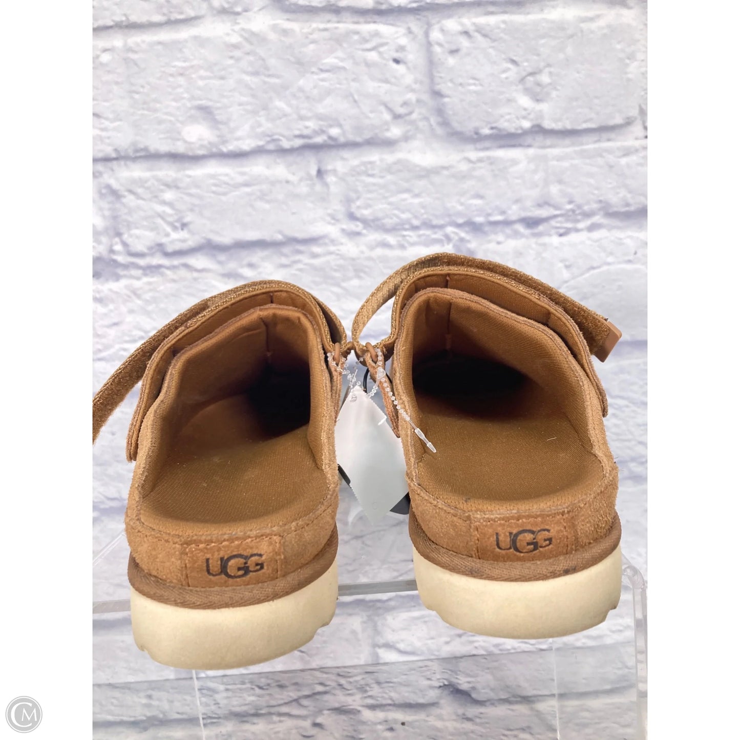 Shoes Designer By Ugg In Brown, Size: 9