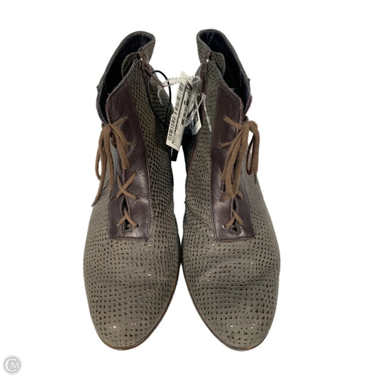 Boots Ankle Heels By Naot In Brown, Size: 10