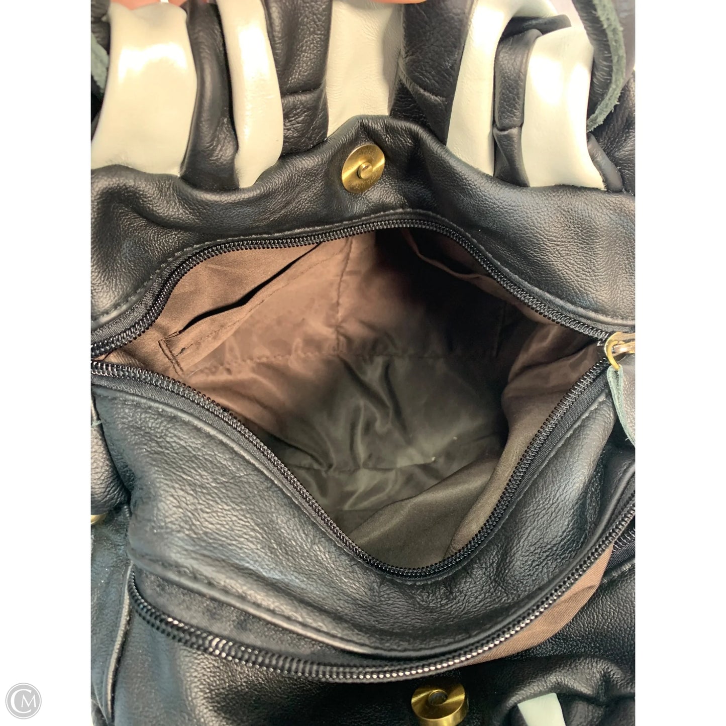 Crossbody Leather By Clothes Mentor, Size: Medium