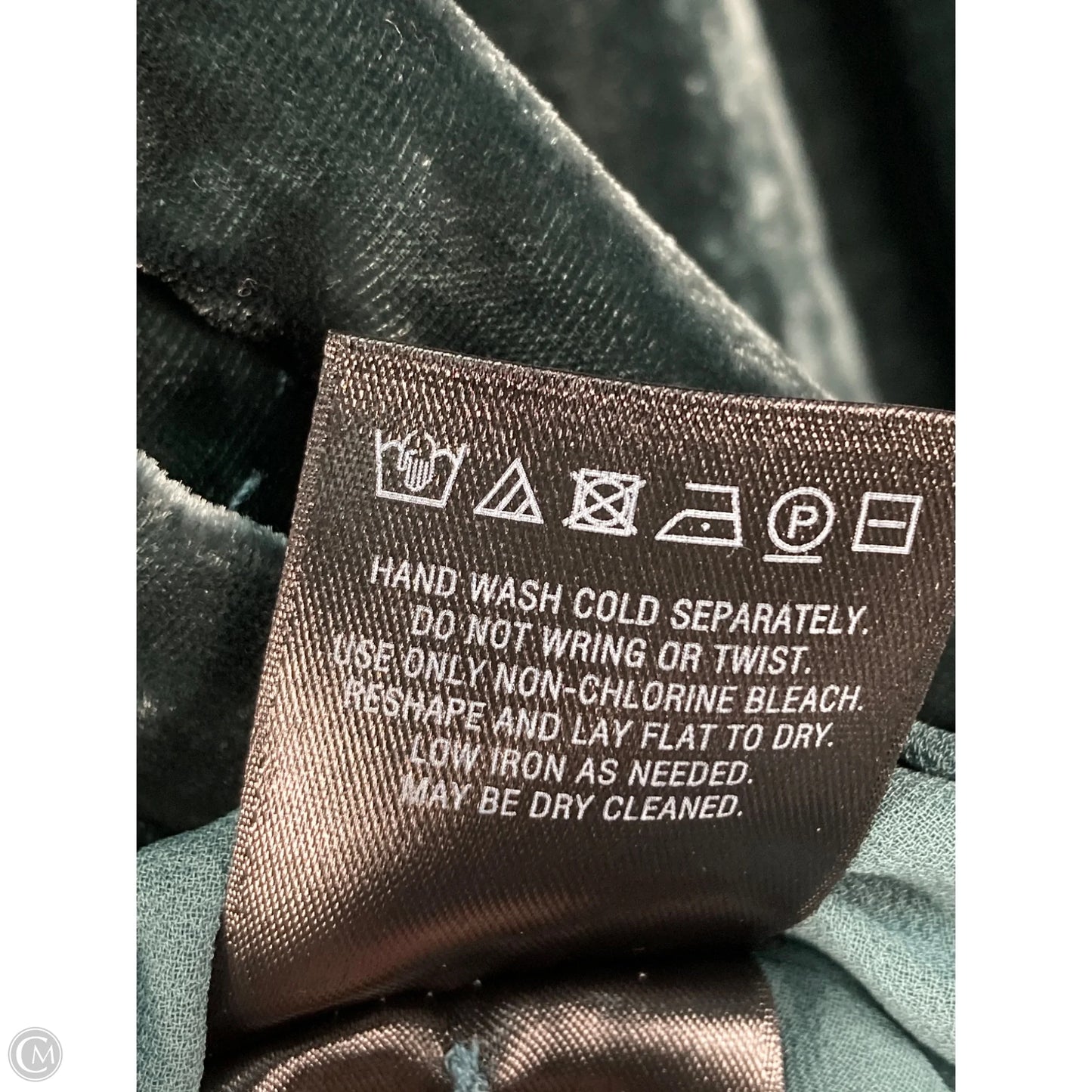 Dress Casual Short By Holding Horses In Green, Size: L