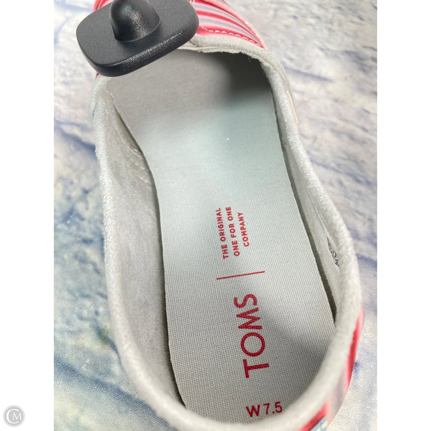 Shoes Flats By Toms In Red & Silver, Size: 7.5