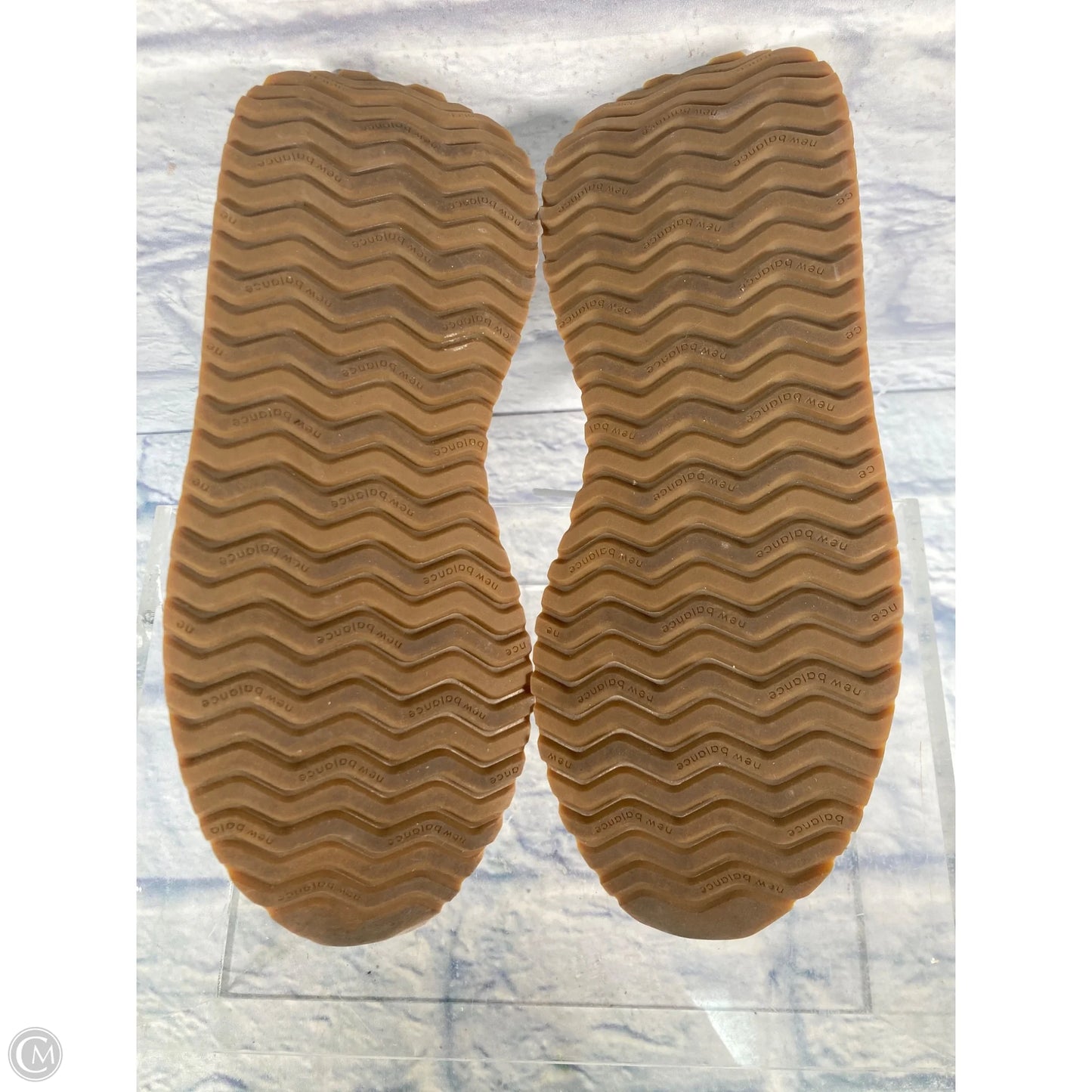 Shoes Sneakers By New Balance In Grey & White, Size: 10