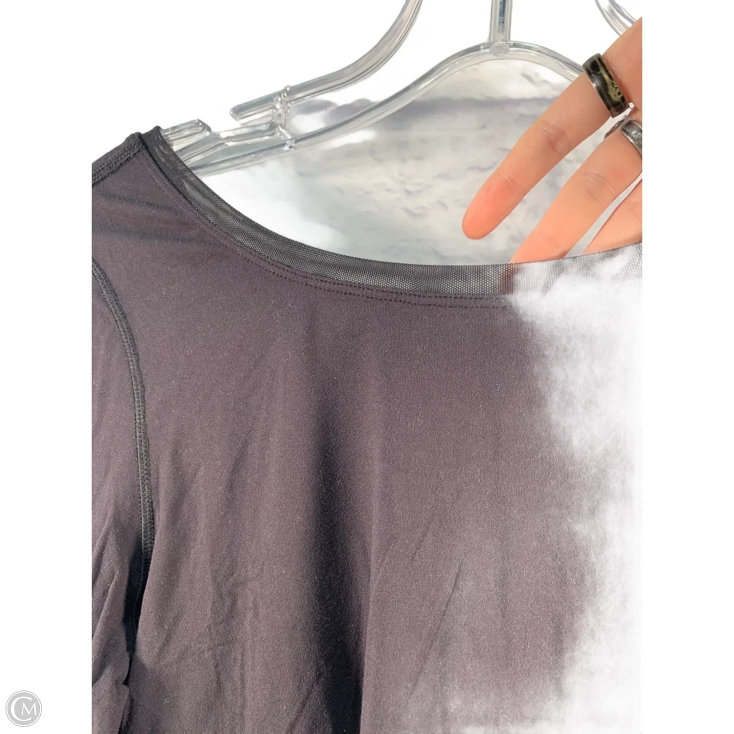 Athletic Top Long Sleeve Crewneck By Lululemon In Black, Size: S