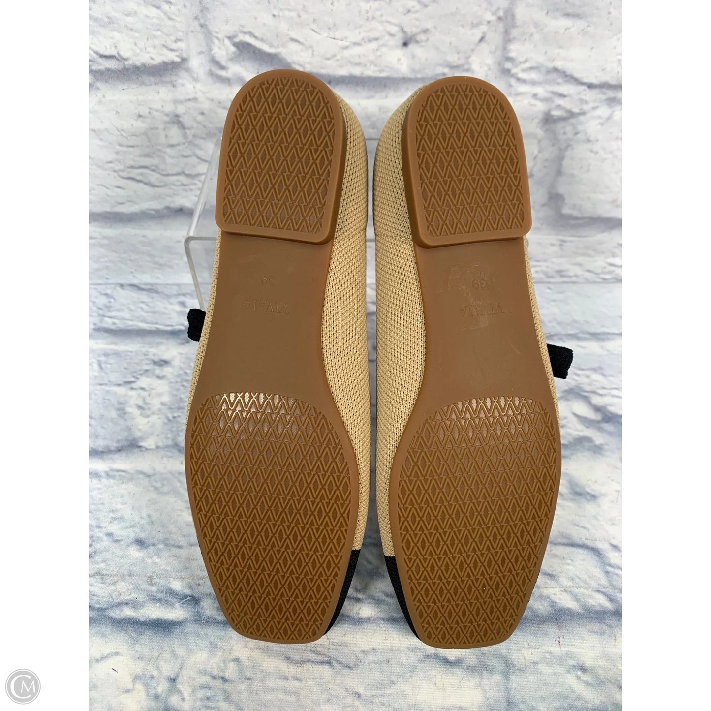 Shoes Flats By Vivaia In Black & Brown, Size: 8.5