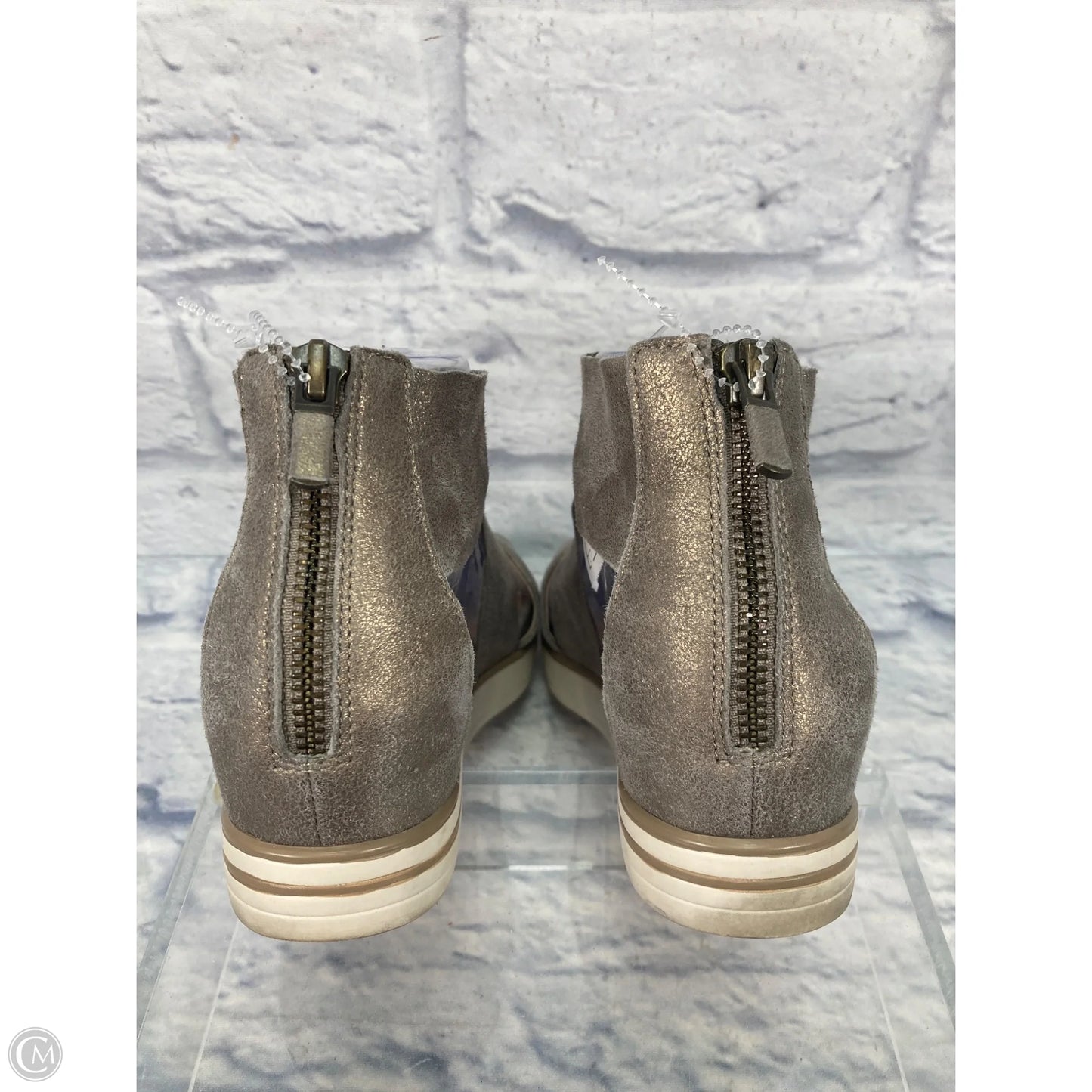 Sandals Heels Platform By Eileen Fisher In Silver, Size: 6.5