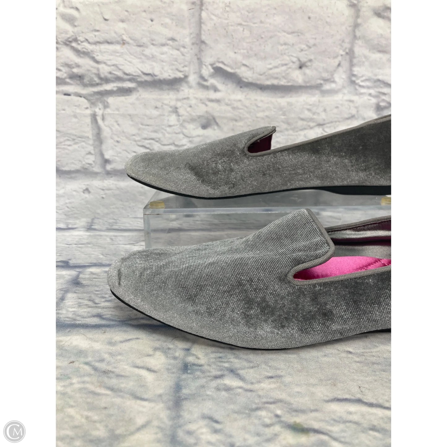 Shoes Flats By Clothes Mentor In Grey, Size: 8