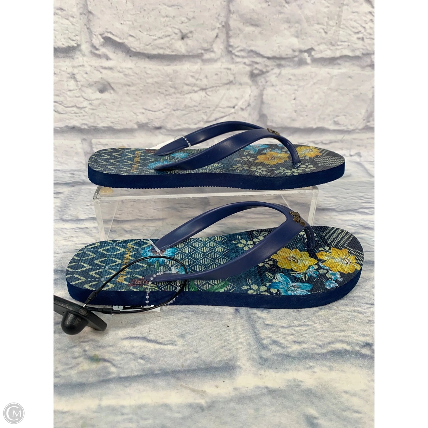Sandals Flip Flops By Johnny Was In Blue, Size: 7