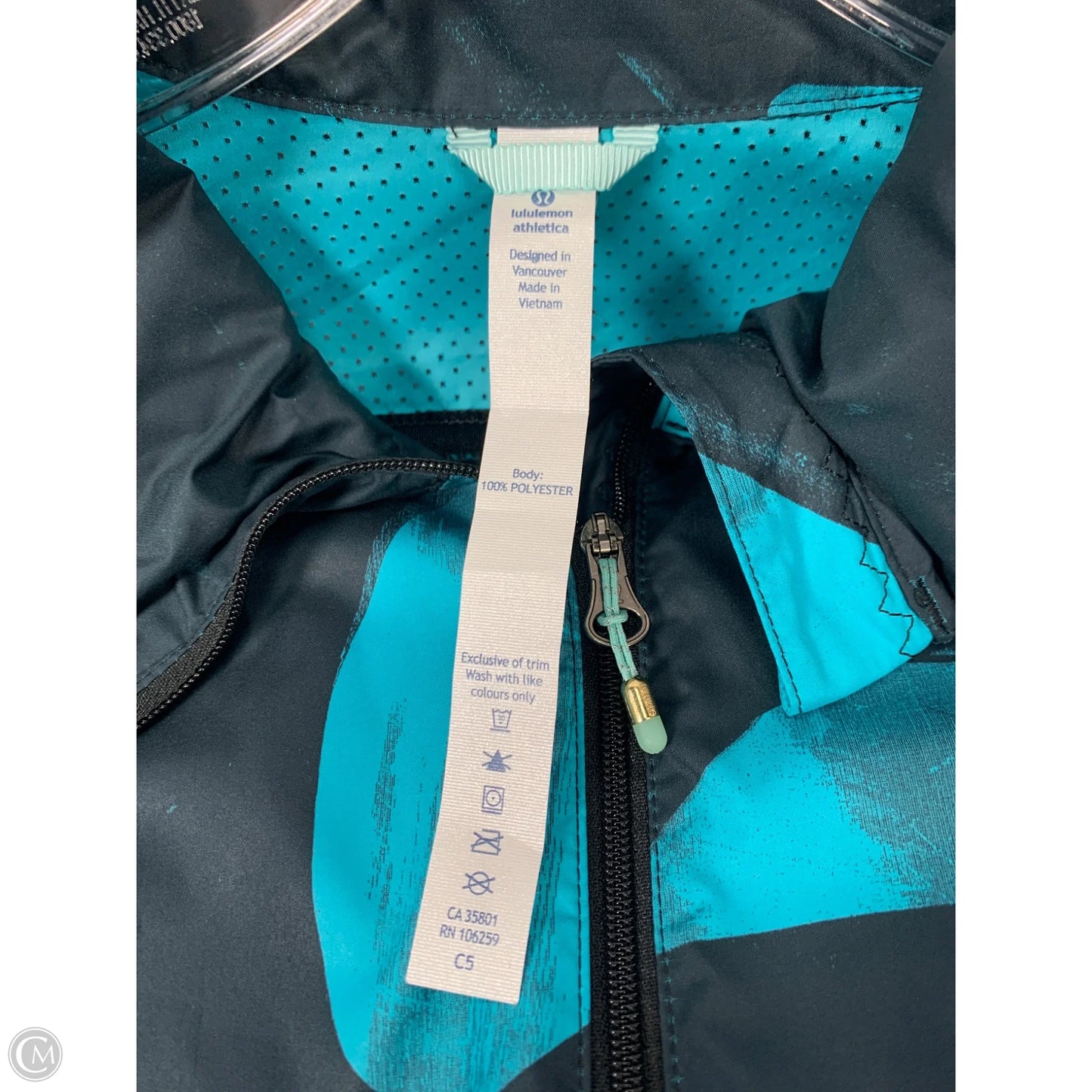 Athletic Jacket By Lululemon In Black & Blue, Size: 6