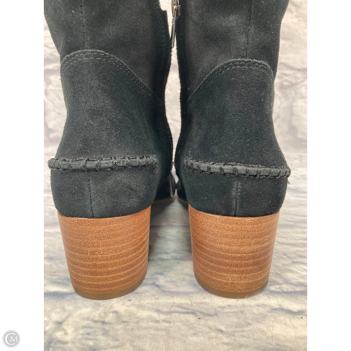 Boots Designer By Ugg In Black, Size: 9