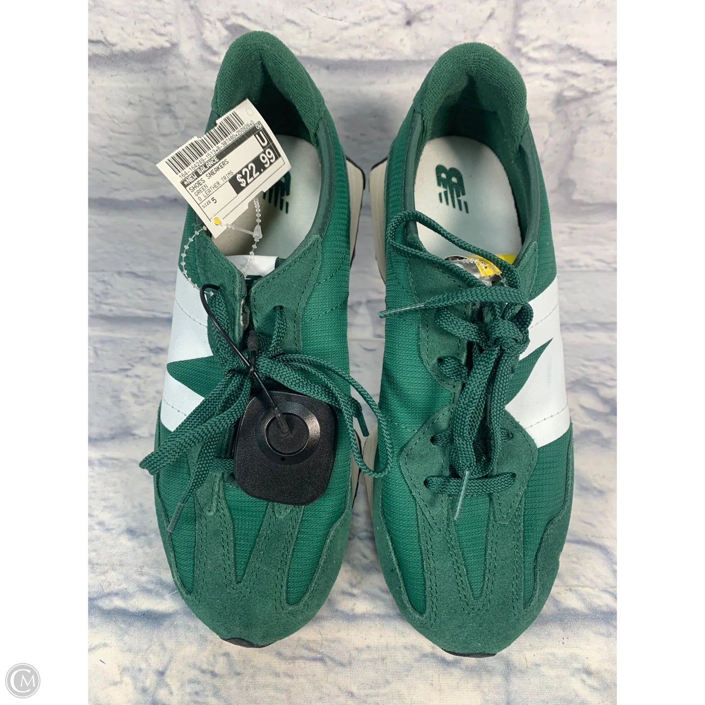 Shoes Sneakers By New Balance In Green, Size: 5