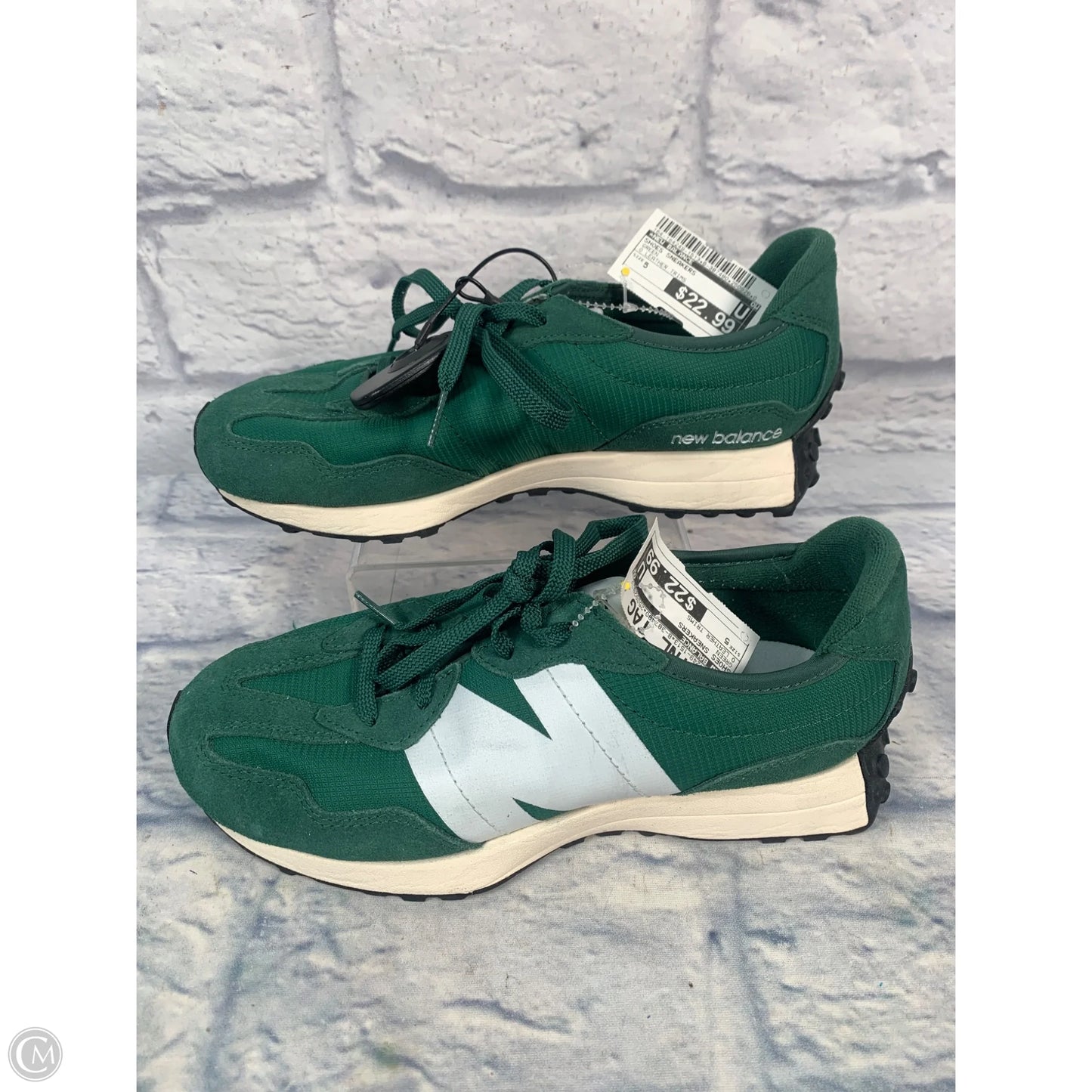 Shoes Sneakers By New Balance In Green, Size: 5