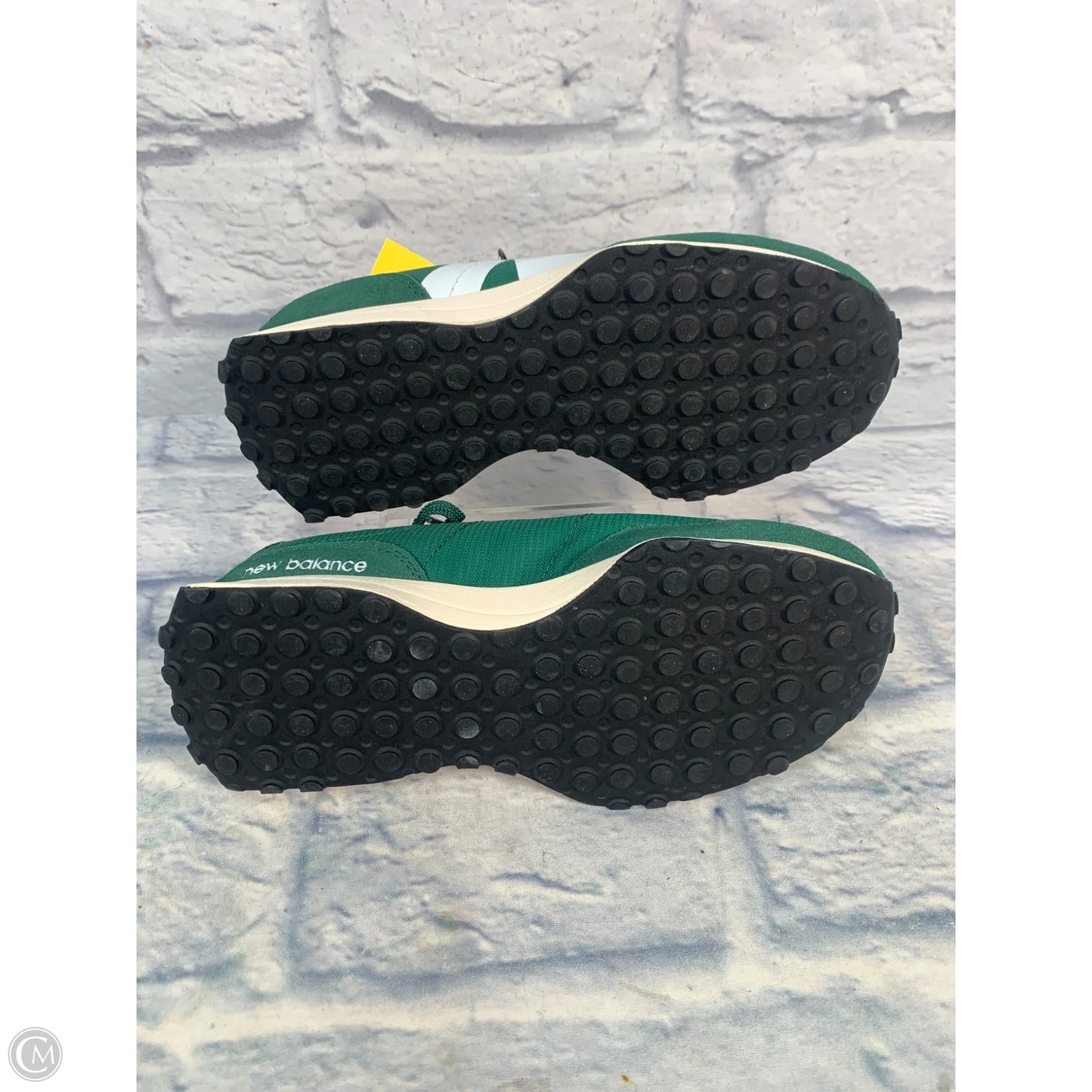 Shoes Sneakers By New Balance In Green, Size: 5