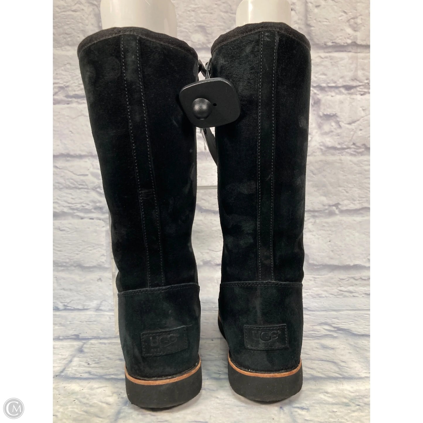 Boots Designer By Ugg In Black, Size: 7