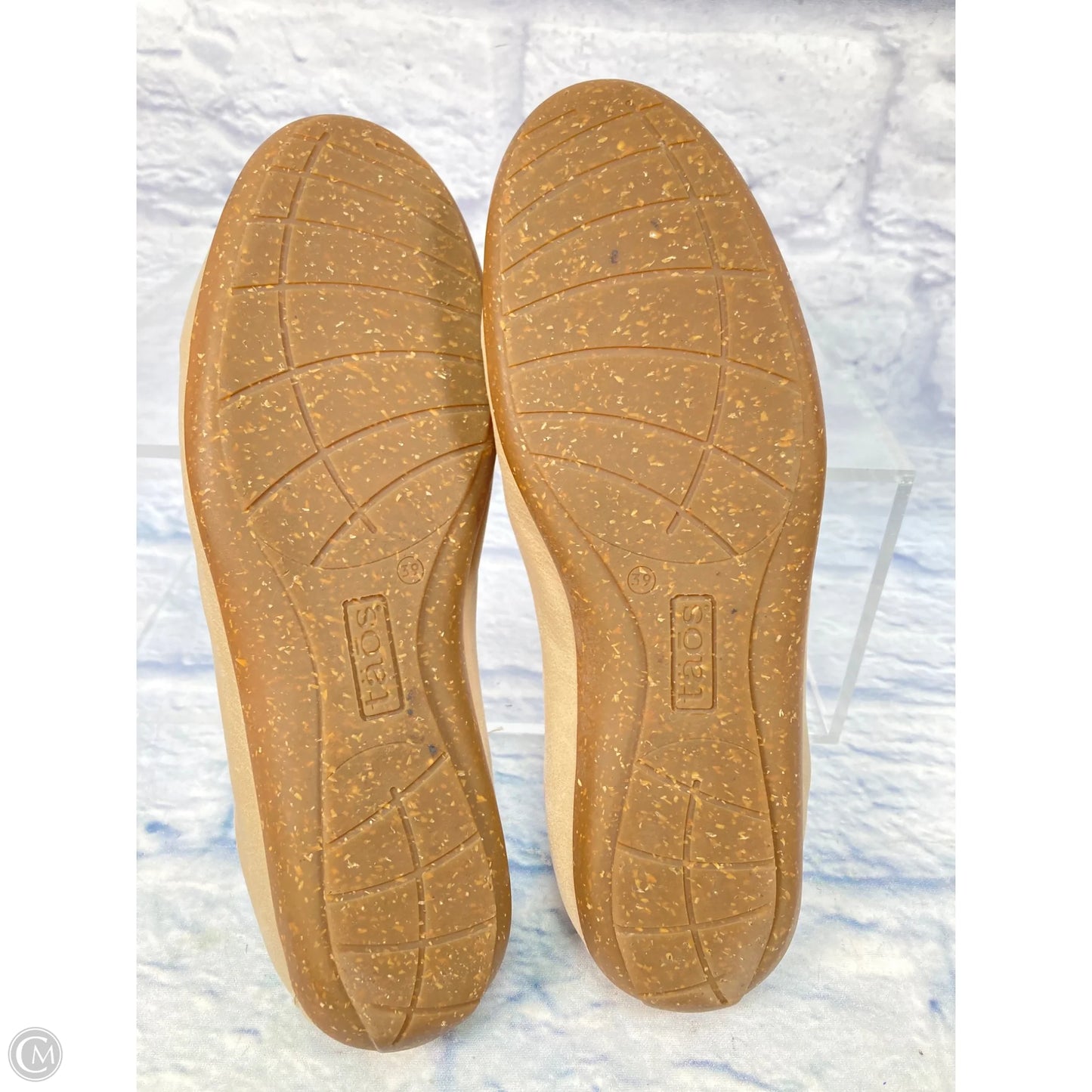 Shoes Flats By Taos In Tan, Size: 8.5