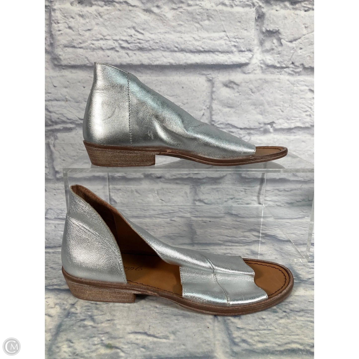 Sandals Flats By Free People In Silver, Size: 7.5