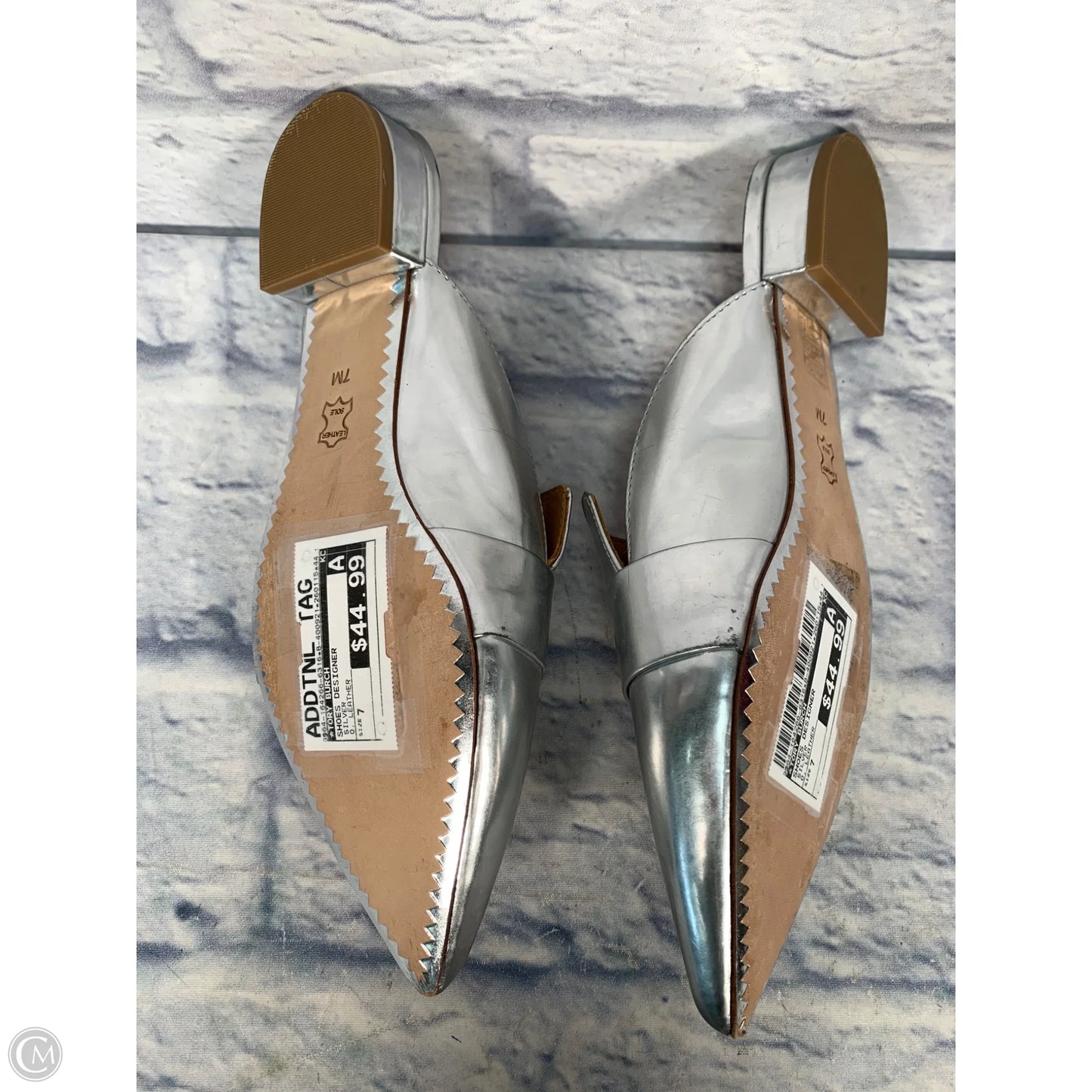 Shoes Designer By Tory Burch In Silver, Size: 7