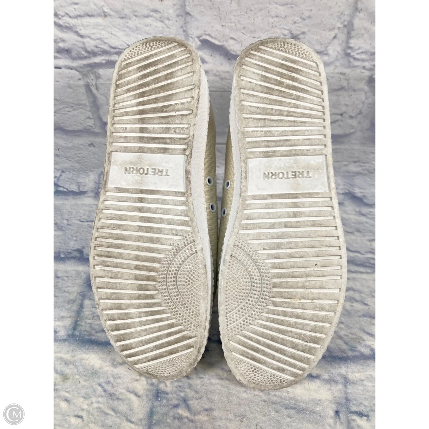 Shoes Sneakers By Tretorn In Cream, Size: 9