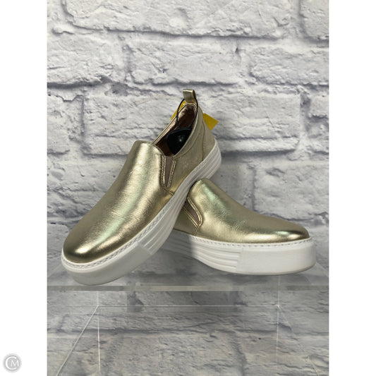 Shoes Sneakers By Earth In Gold & White, Size: 7