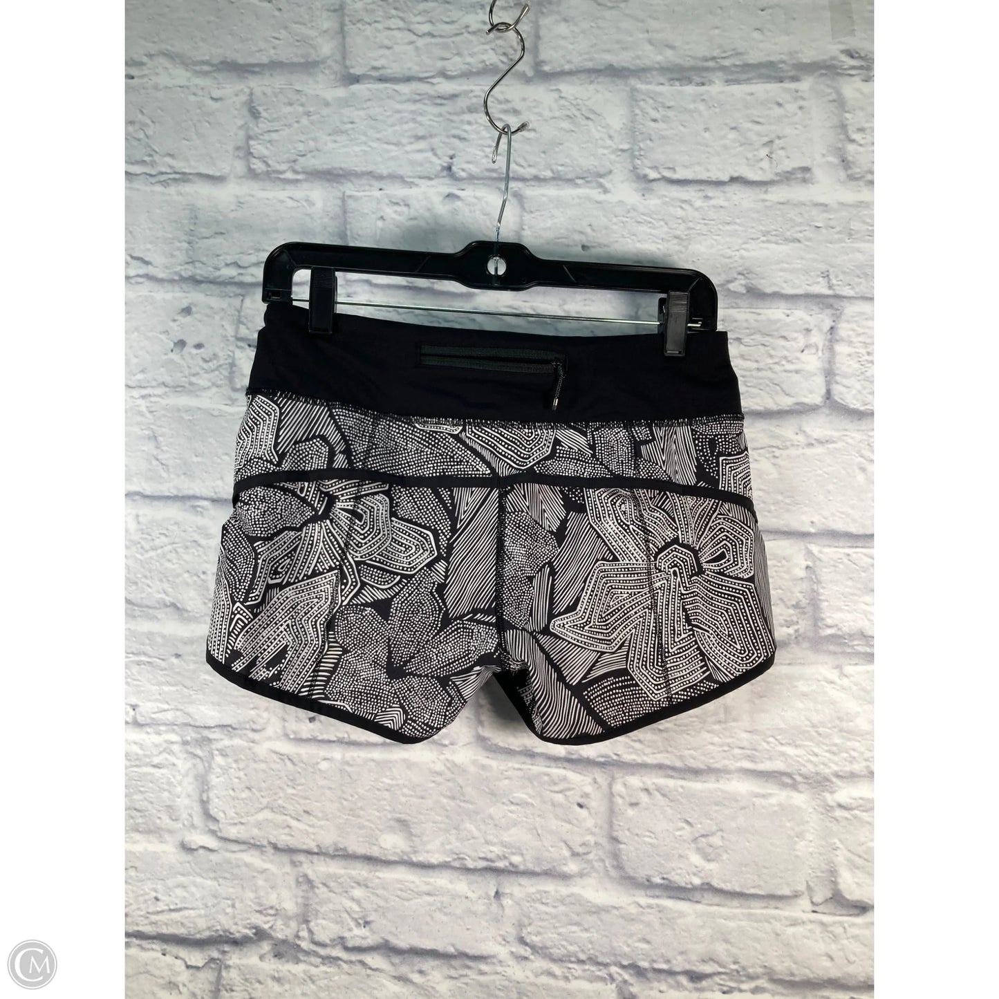 Athletic Shorts By Lululemon In Black & White, Size: 4