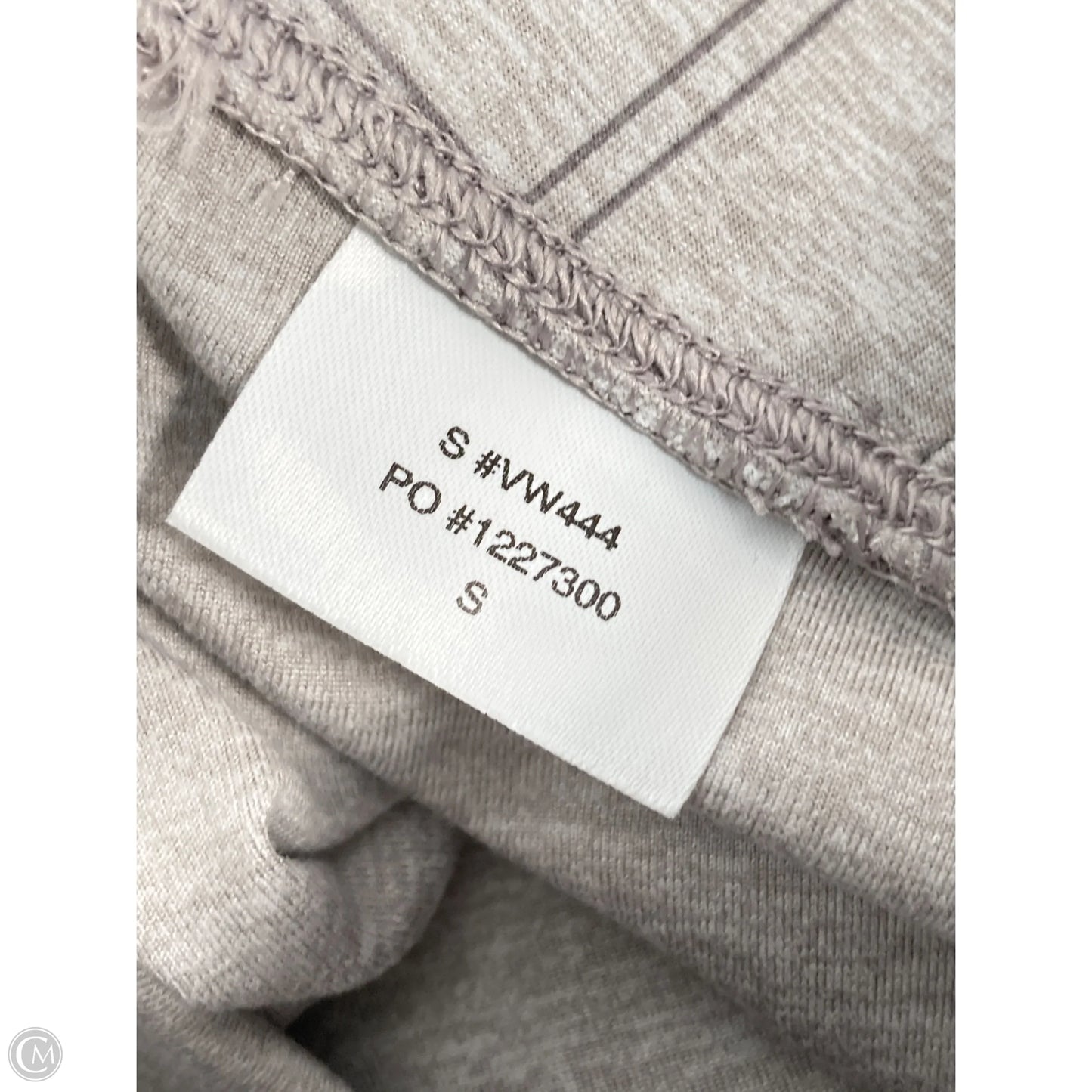 Athletic Leggings By Vuori In Grey, Size: S