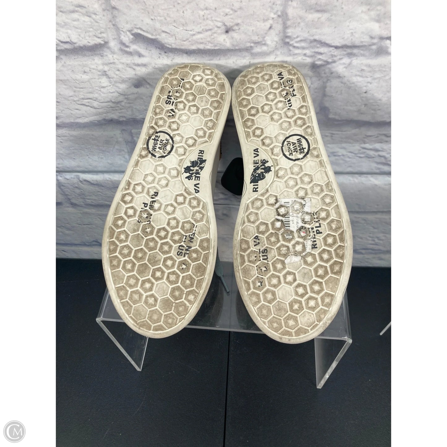 Shoes Sneakers By Clothes Mentor In Yellow, Size: 8