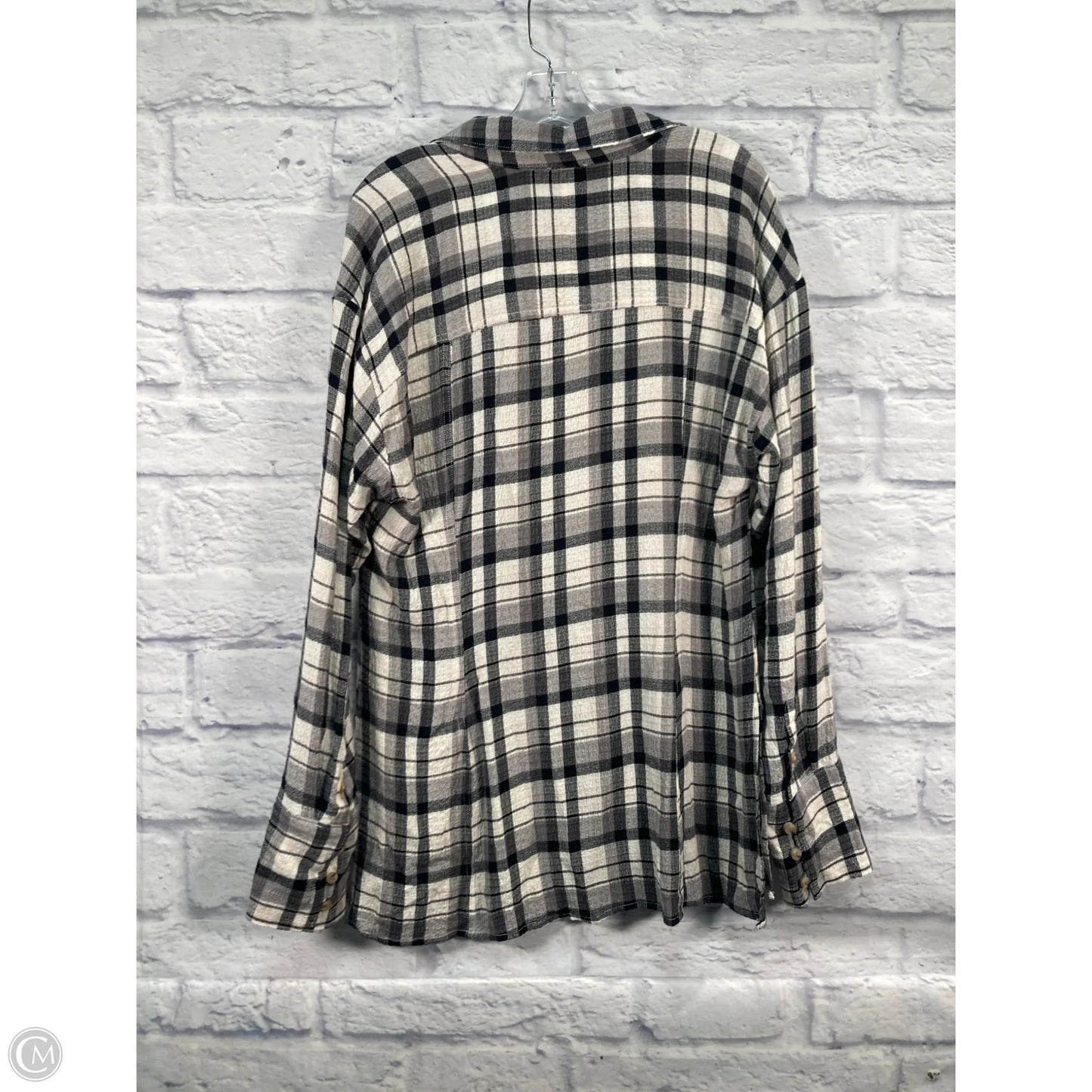Top Long Sleeve By Pilcro In Grey, Size: L