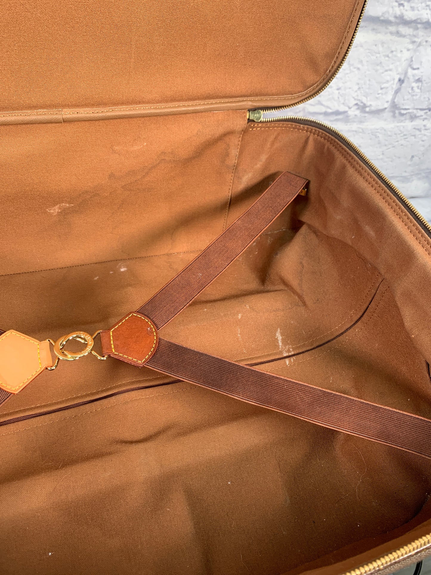 Luggage Luxury Designer By Louis Vuitton, Size: Medium