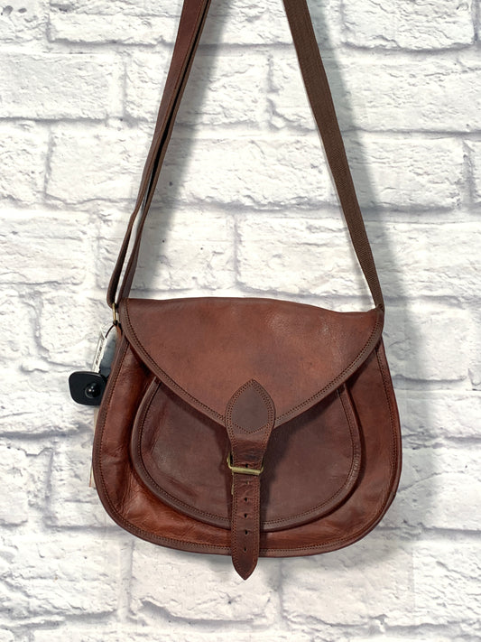 Crossbody Leather By Clothes Mentor, Size: Large