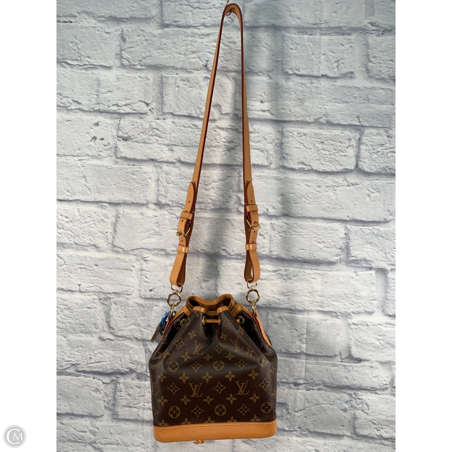 Handbag Luxury Designer By Louis Vuitton, Size: Medium