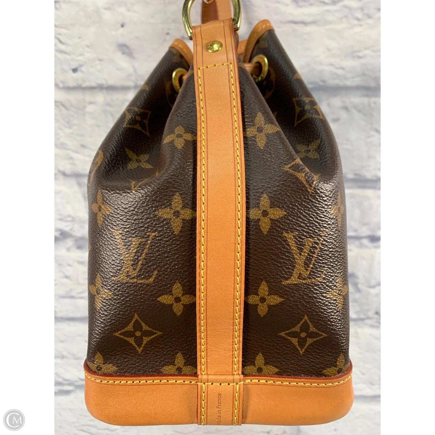 Handbag Luxury Designer By Louis Vuitton, Size: Medium