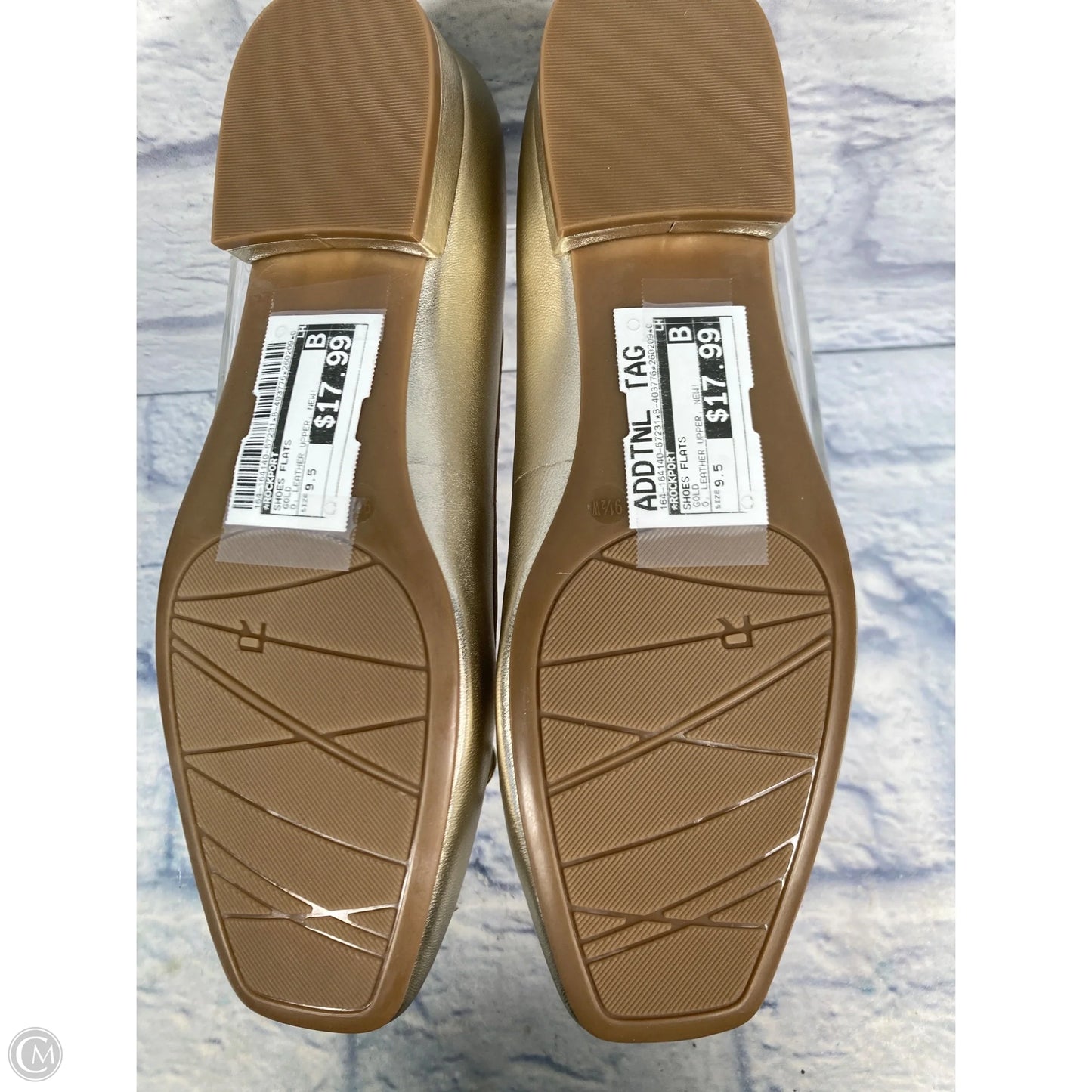 Shoes Flats By Rockport In Gold, Size: 9.5
