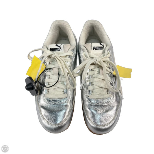 Shoes Sneakers By Puma In Silver, Size: 7