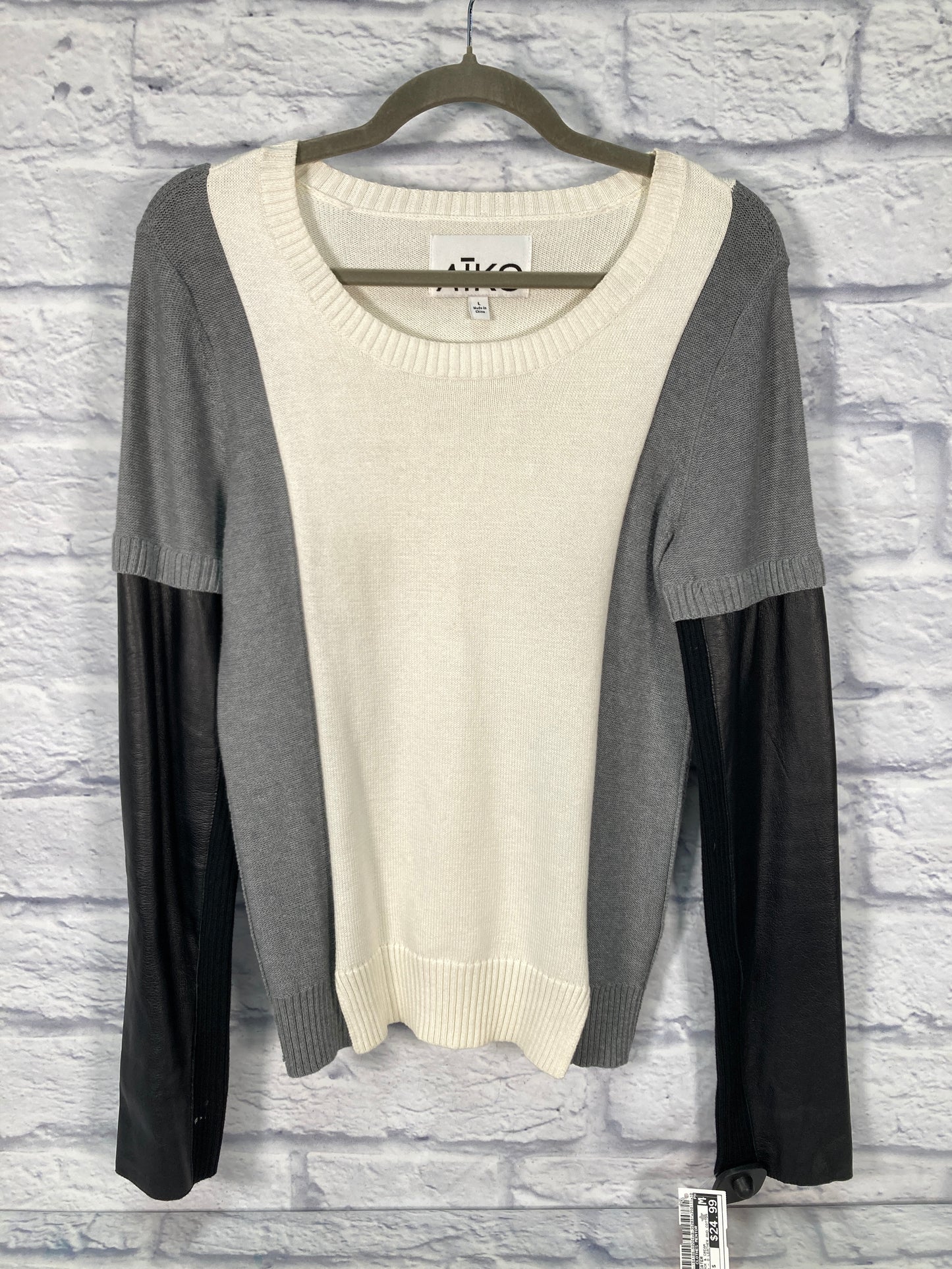 Sweater By Clothes Mentor In Black & Cream, Size: S