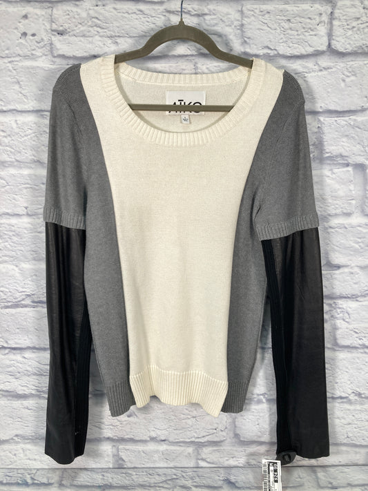 Sweater By Clothes Mentor In Black & Cream, Size: S