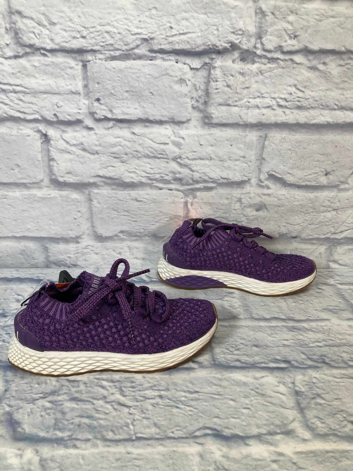 Shoes Athletic By Clothes Mentor In Purple, Size: 6.5