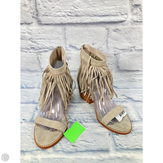 Sandals Heels Block By Clothes Mentor In Tan, Size: 9.5