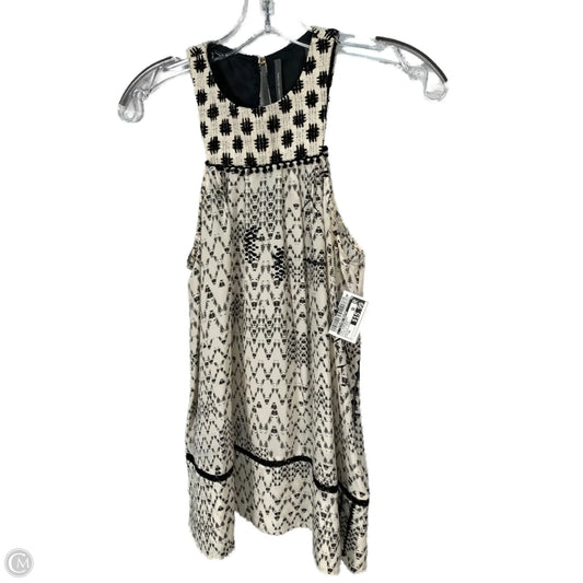 Top Sleeveless By Clothes Mentor In Black & Cream, Size: Xs