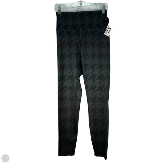Athletic Leggings By Beach Riot In Black, Size: L