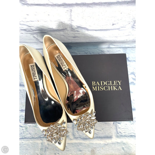 Shoes Heels Kitten By Badgley Mischka In Gold, Size: 8