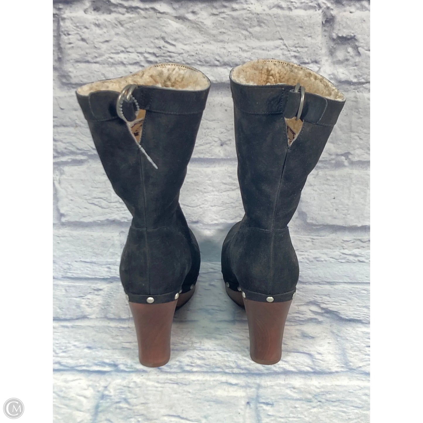 Boots Designer By Ugg In Black, Size: 9