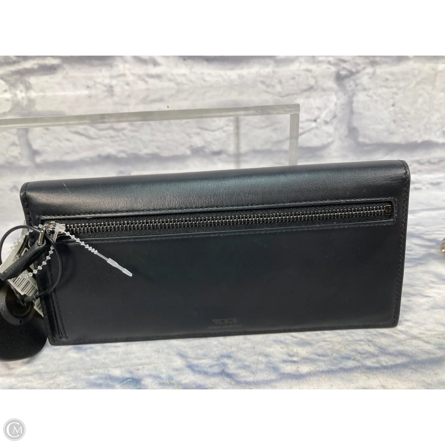 Wallet Designer By Tumi, Size: Large