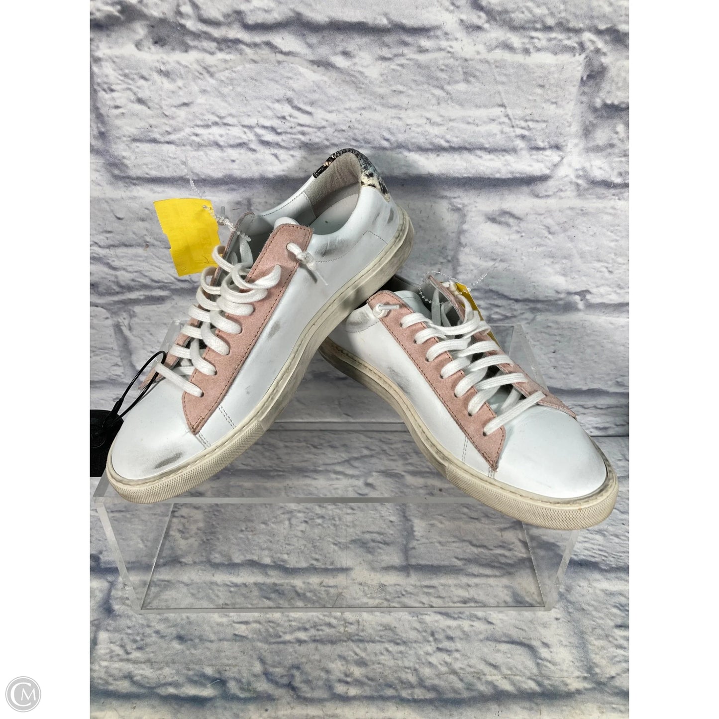 Shoes Sneakers By Clothes Mentor In Pink & White, Size: 7.5