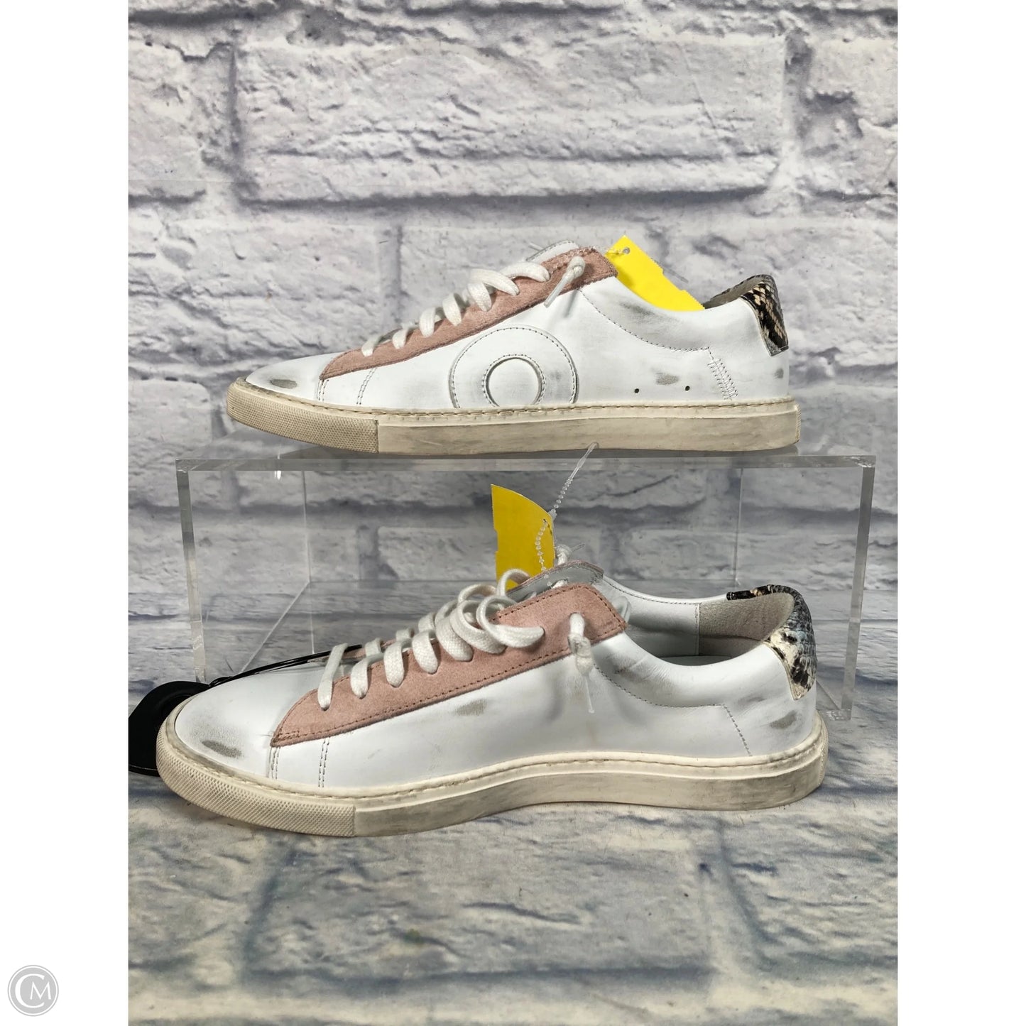 Shoes Sneakers By Clothes Mentor In Pink & White, Size: 7.5