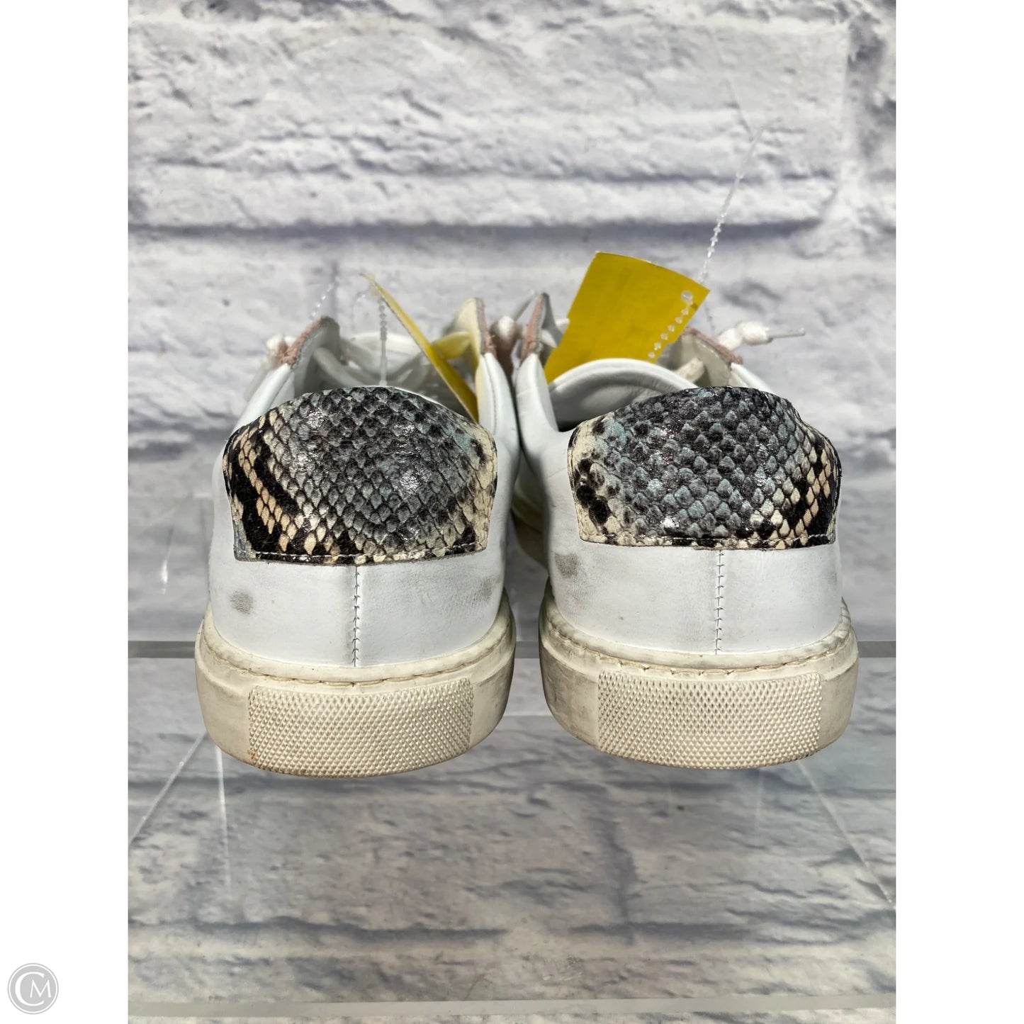 Shoes Sneakers By Clothes Mentor In Pink & White, Size: 7.5