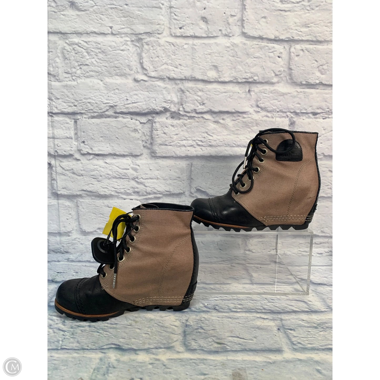 Boots Hiking By Sorel In Black & Brown, Size: 7