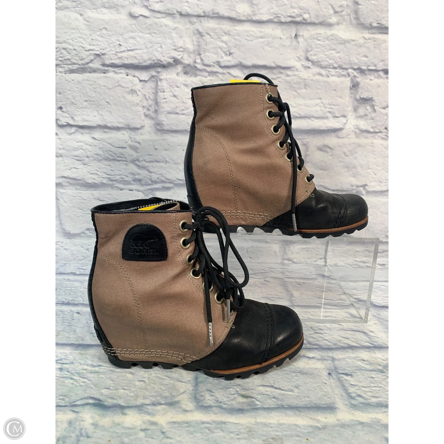 Boots Hiking By Sorel In Black & Brown, Size: 7