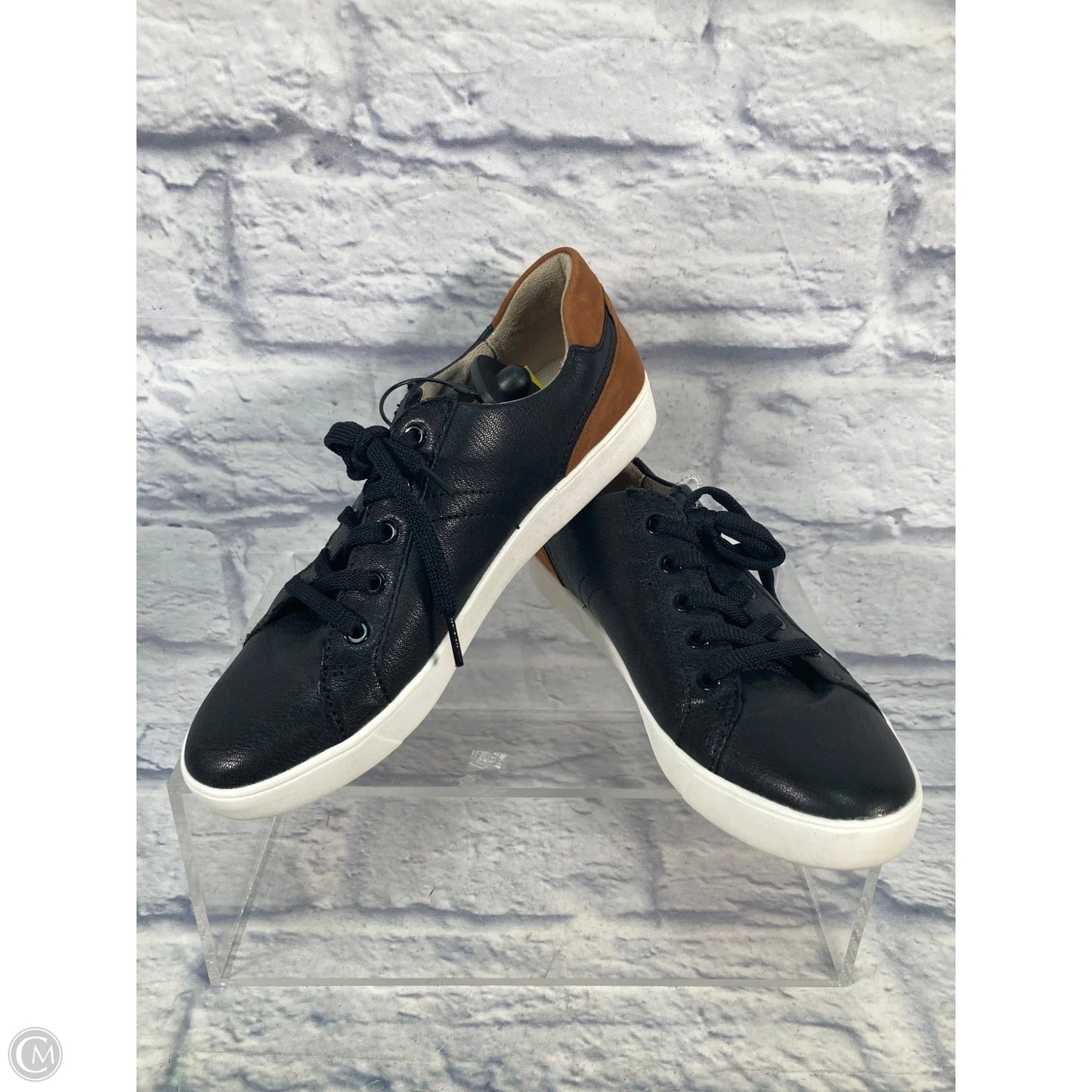 Shoes Sneakers By Naturalizer In Black & Brown, Size: 10