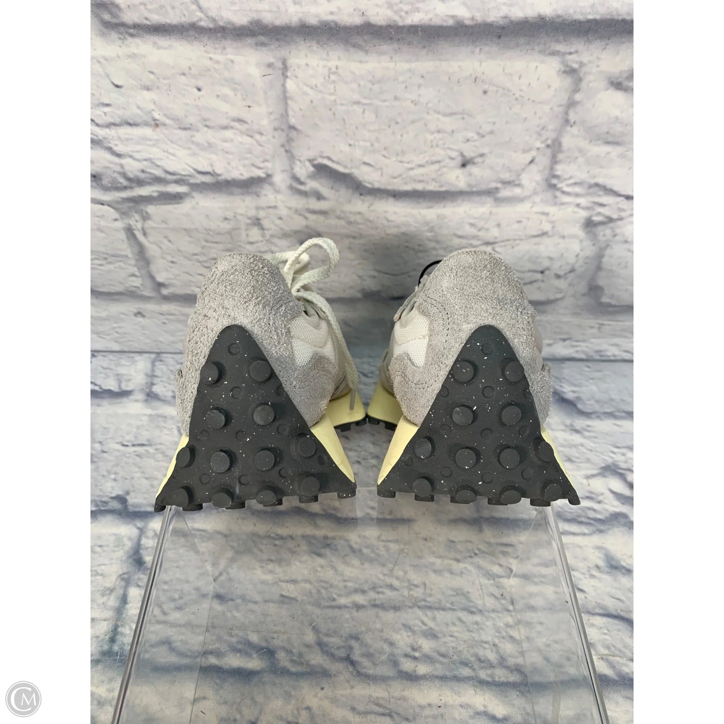 Shoes Sneakers By New Balance In Grey, Size: 6